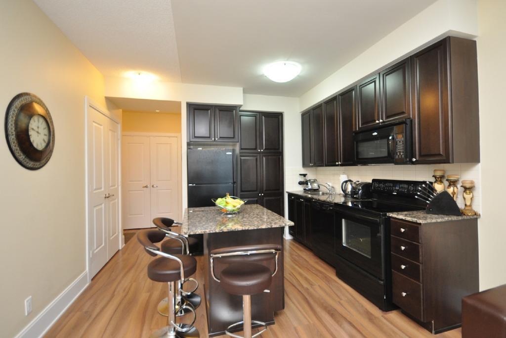 Napa Furnished Rental Apartments Square One Mississauga Szoba fotó